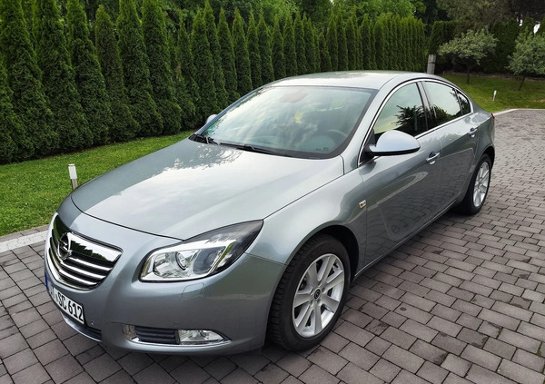 Opel Insignia cena 31700 przebieg: 186000, rok produkcji 2013 z Zwoleń małe 301